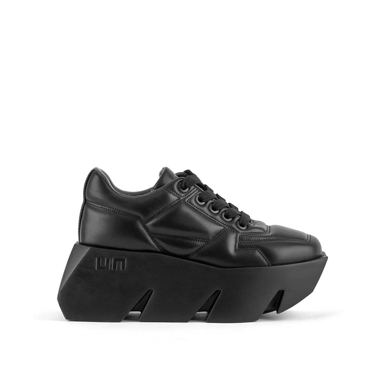 Bull Puffy Sneaker