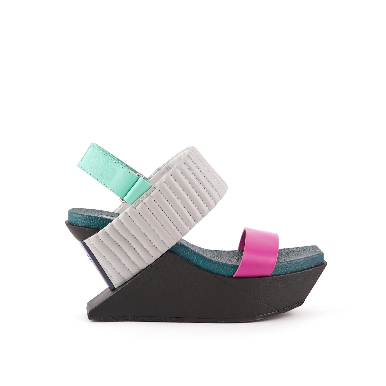 Delta Wedge Puffier