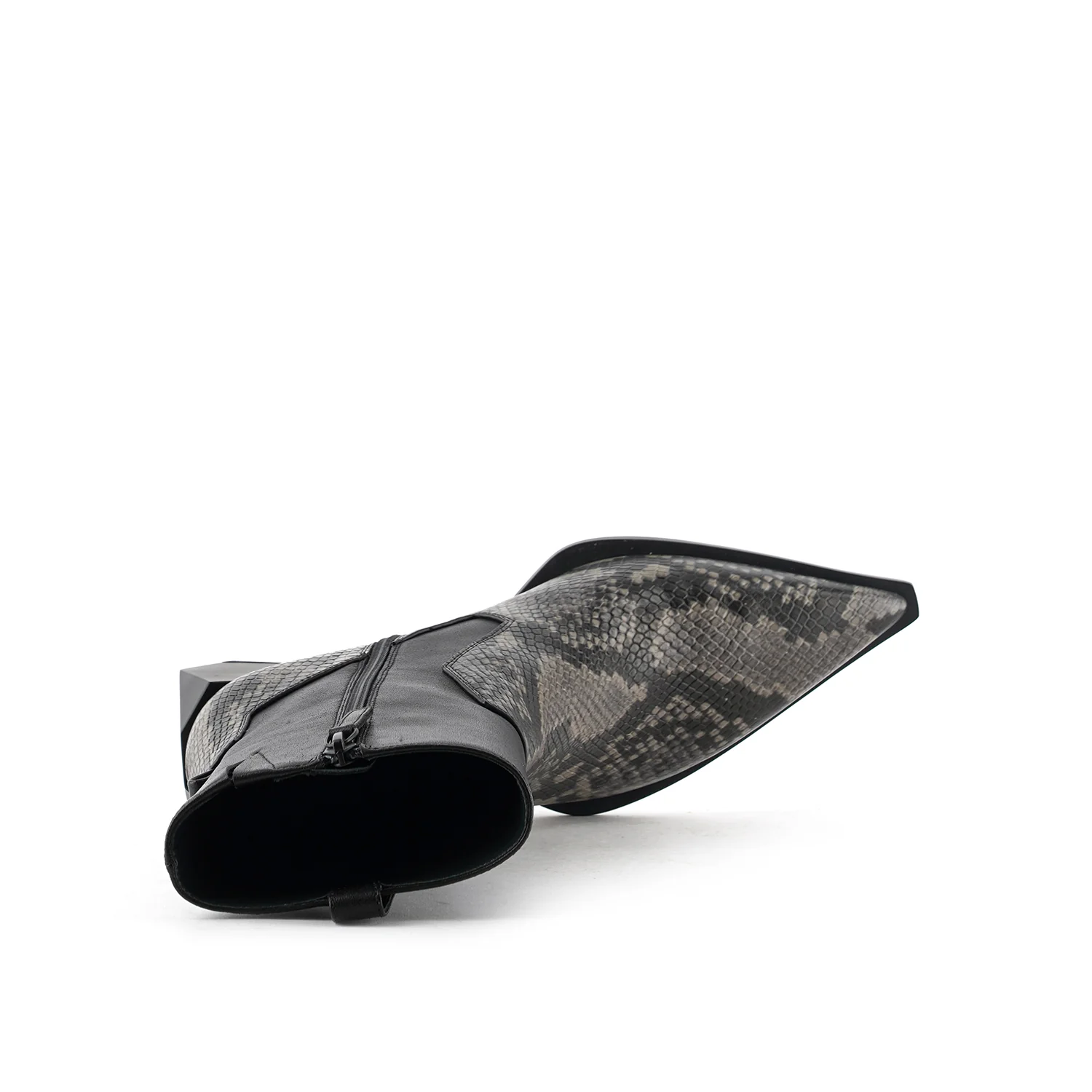 Ricky West Mid II - Image 11