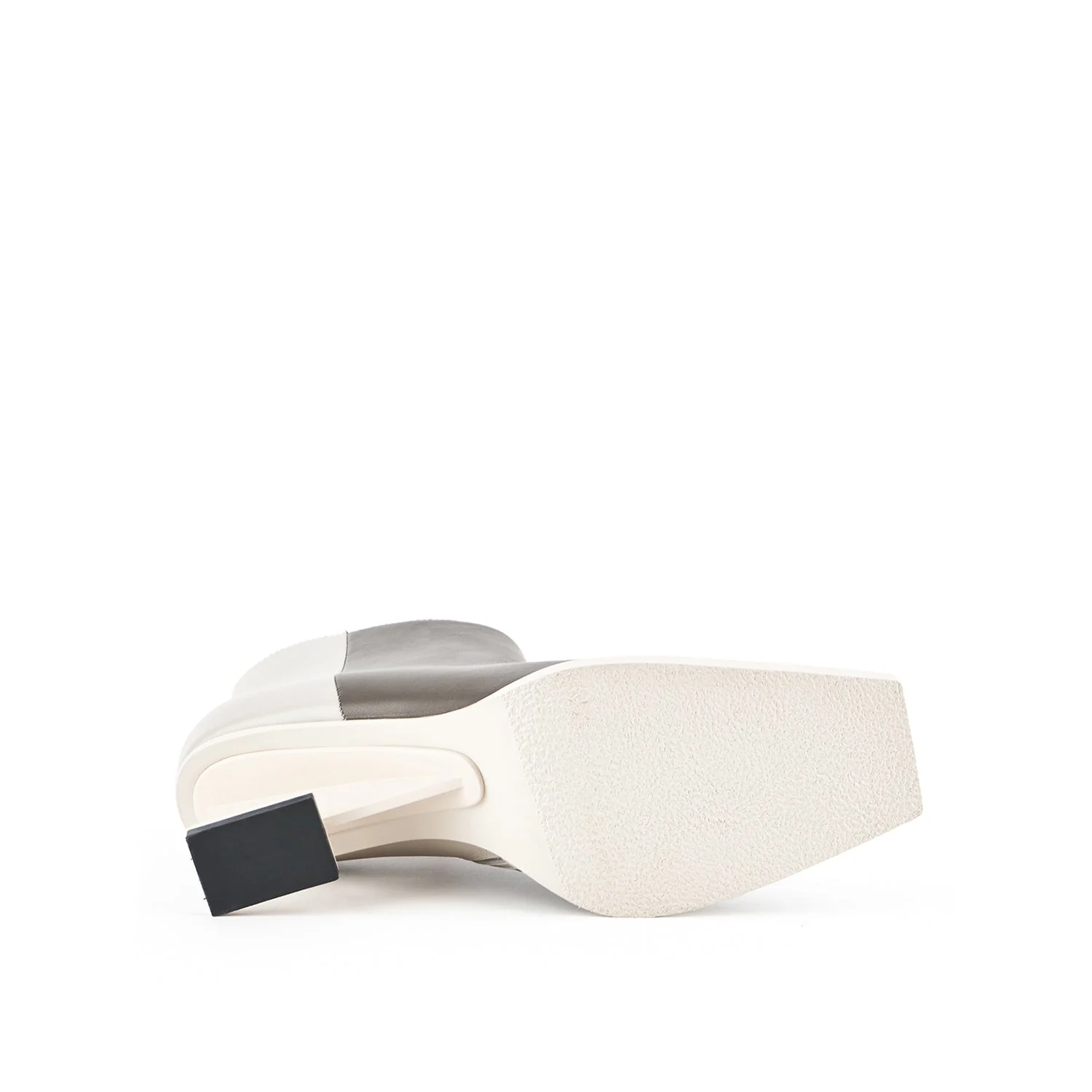 UN Bootie Mid II - Image 18